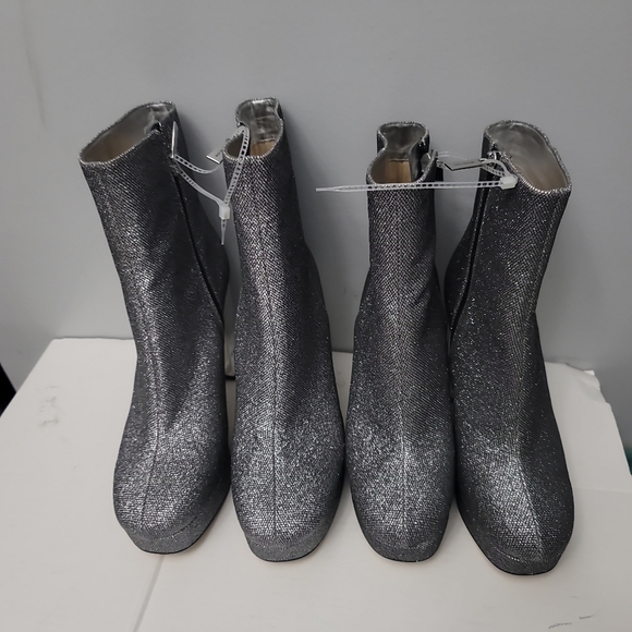 MICHAEL Michael Kors Porter Platform Booties - Picture 3 of 12